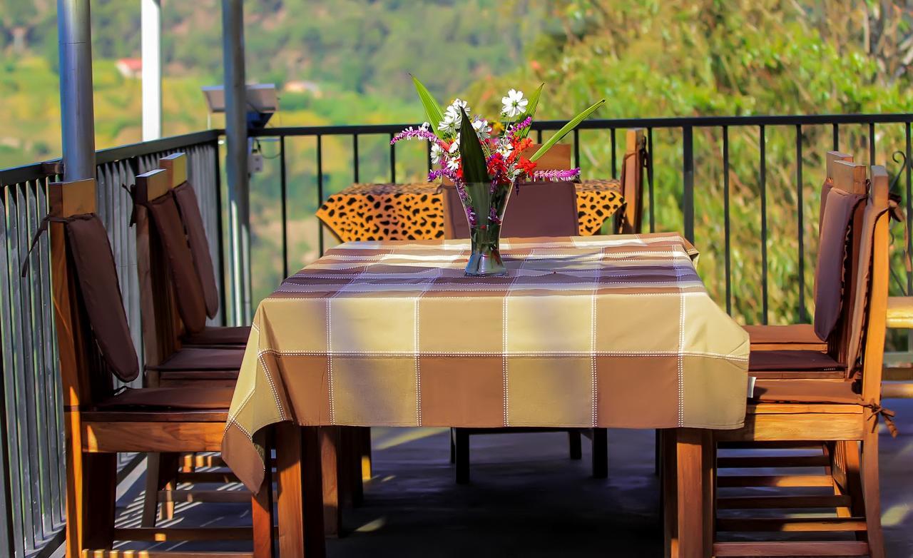 Lake Mulehe Gorilla Lodge Kisoro المظهر الخارجي الصورة